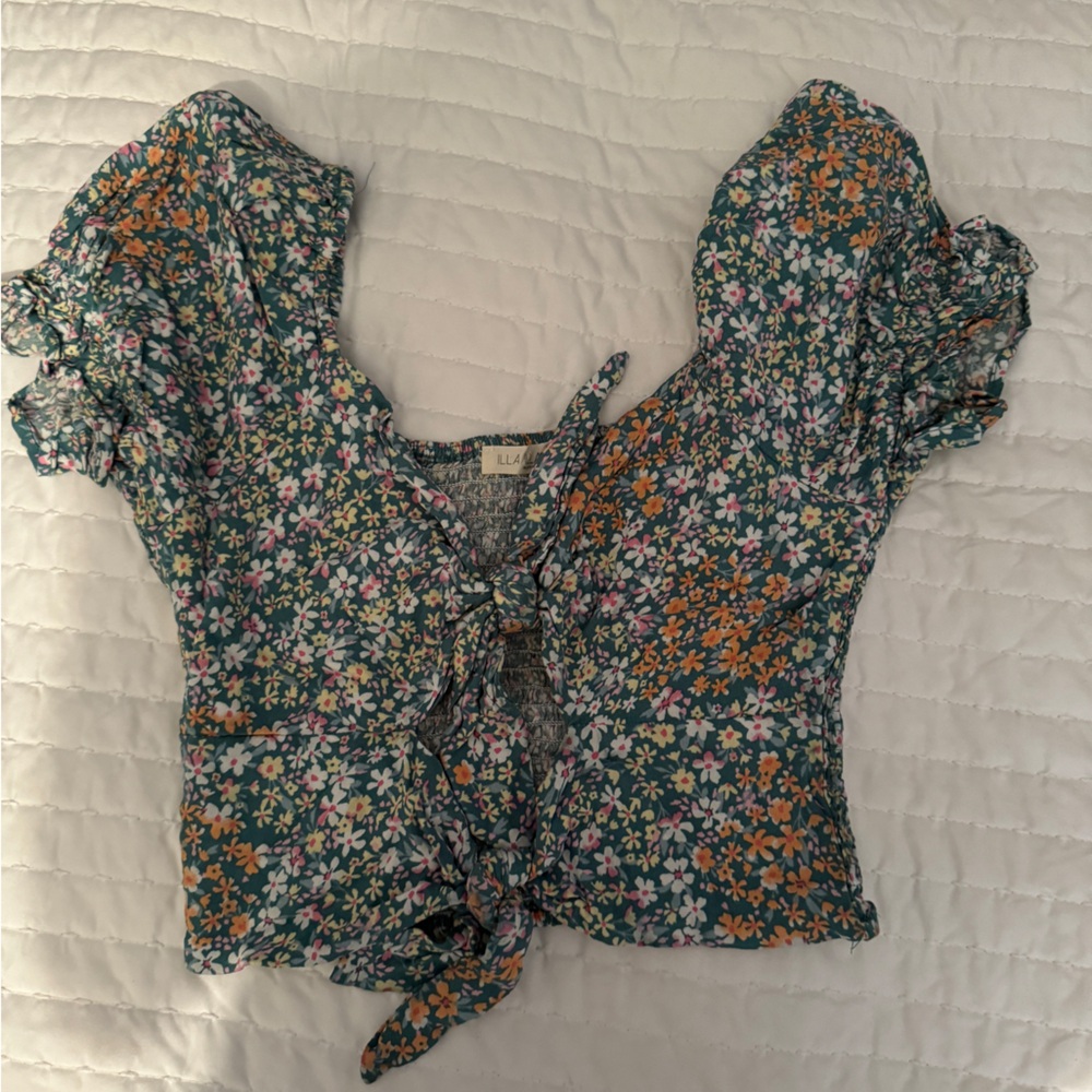 Green flower top